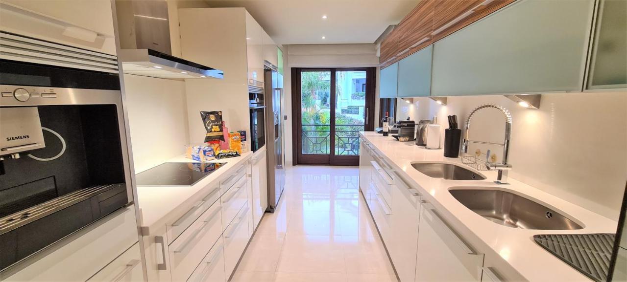LUXURY APARTMENT FRONTAL BEACH in Doncella Beach Estepona Esterno foto