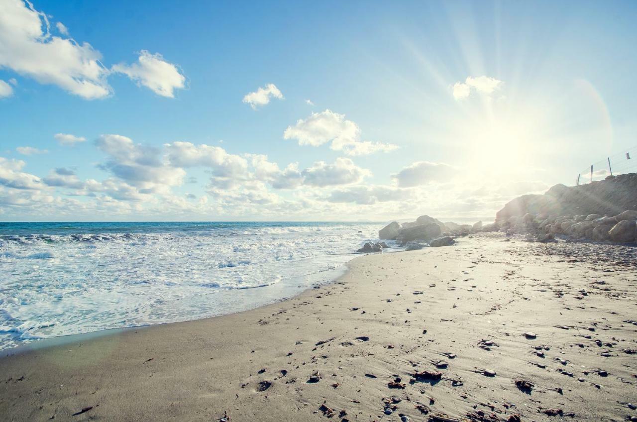 LUXURY APARTMENT FRONTAL BEACH in Doncella Beach Estepona Esterno foto