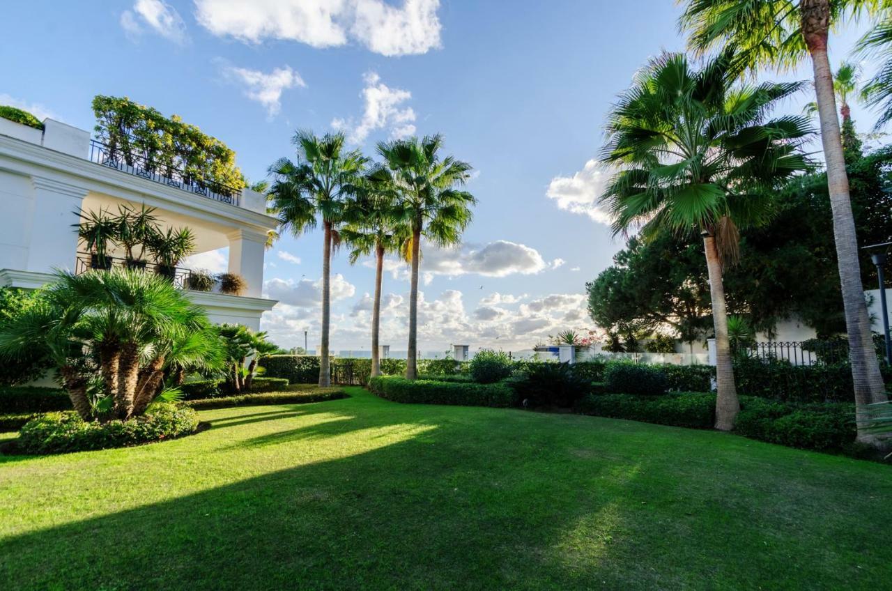 LUXURY APARTMENT FRONTAL BEACH in Doncella Beach Estepona Esterno foto
