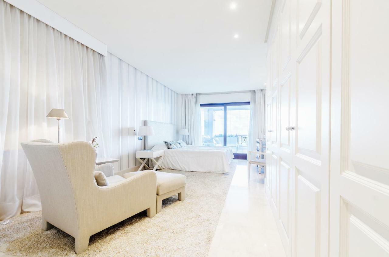 LUXURY APARTMENT FRONTAL BEACH in Doncella Beach Estepona Esterno foto